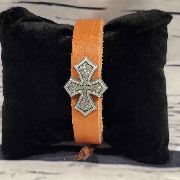 Jewelry - New Unisex Handmade Leather Cross Bracelets
